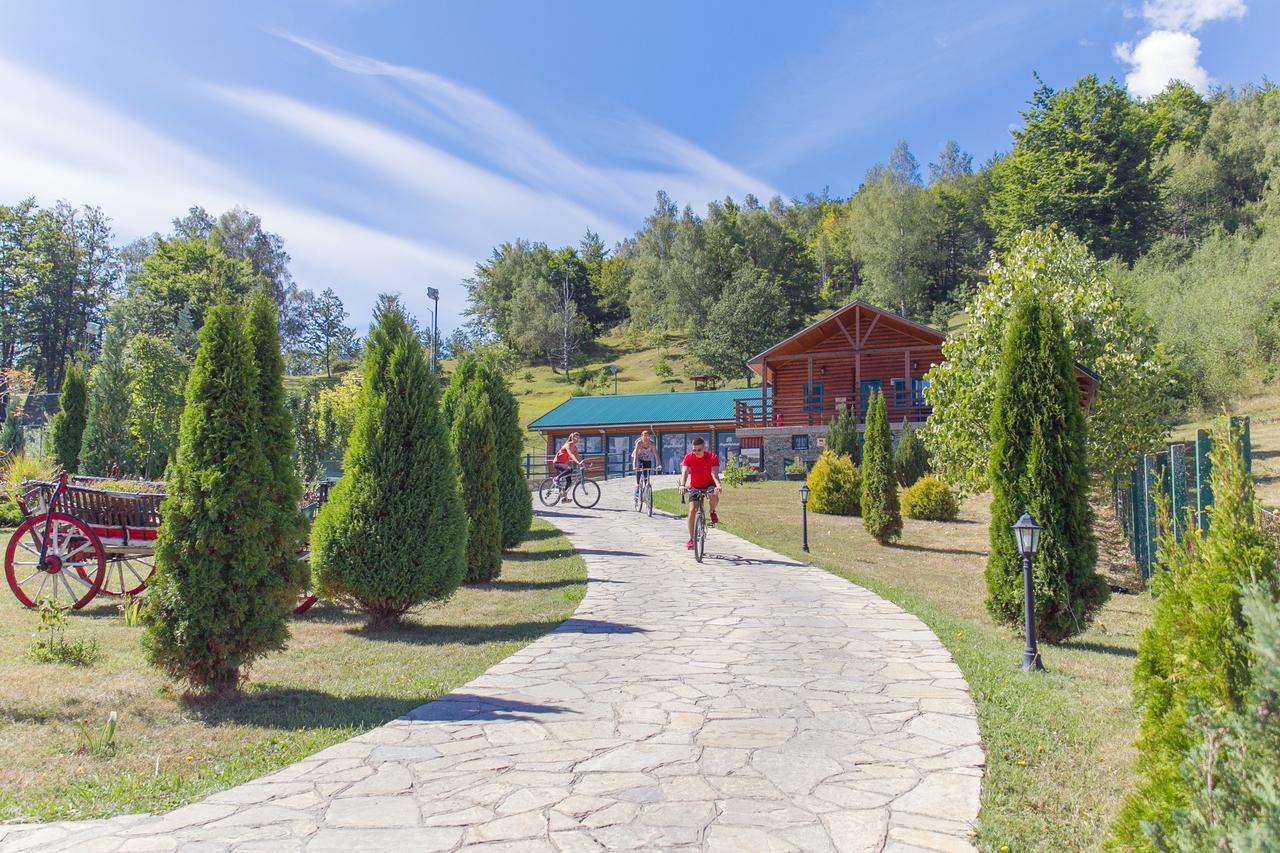 Hotel & Resort Gacka โมจโคแวก ภายนอก รูปภาพ